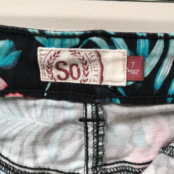 SO Womens Shorts Tropical High Rise Size 7 - Picture 4 of 5